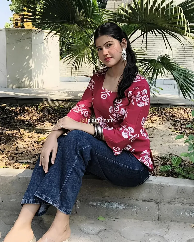 Only cash payment high profile and Pandey Kumari available