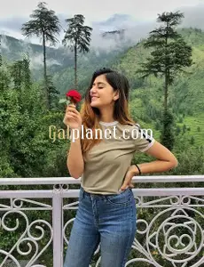 Priya Sharma vip top