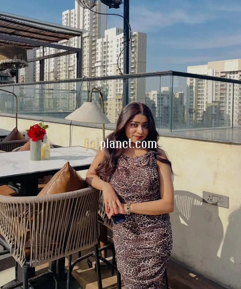 HELLO EVERYONE MY NAME IS DIVYA ✅ FULL SERVICE ✅HOT & SEXY MODELS // C
