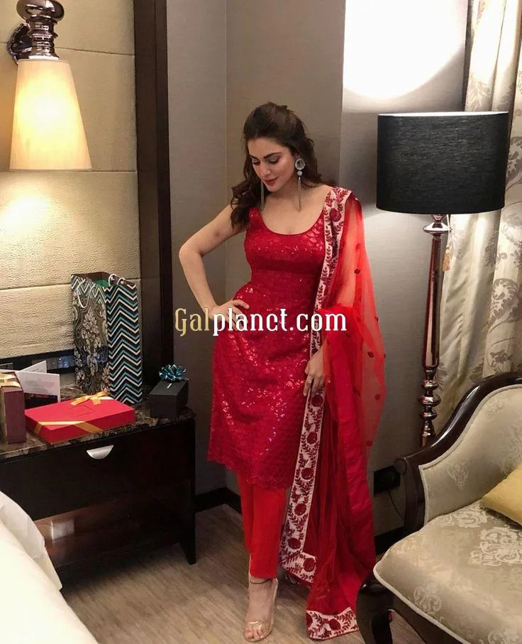AGRA CALL GIRL❤️ 𝟗𝟐𝟗𝟔𝟬𝟒𝟏𝟖𝟏𝟖 ❤️ CALL GIRL IN ESCORT SERVICE P