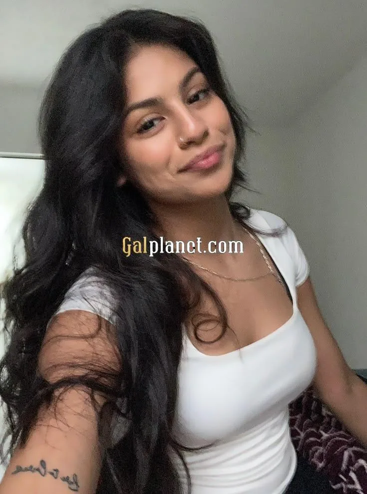 Myself riya ✅ hii profile top model girl genuine service