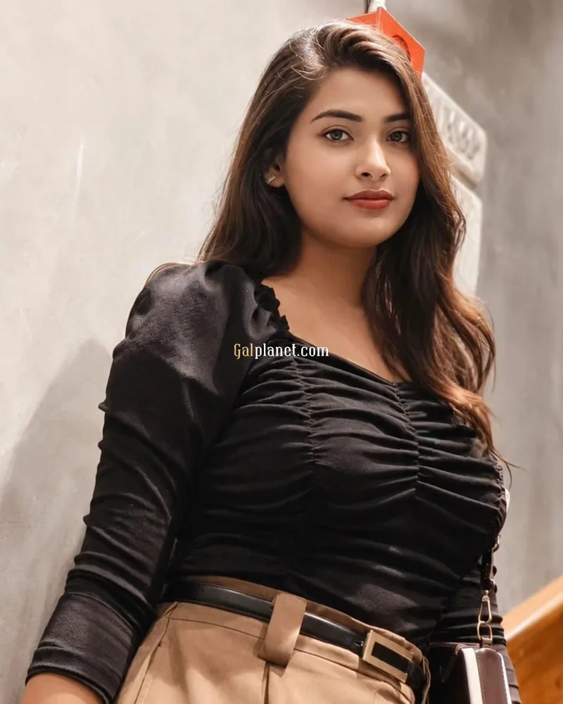 Nisha 𝟳𝟱𝟰𝟰𝟬𝟱𝟰𝟵𝟯𝟮 Escorts Provide In Delhi High Profile Model