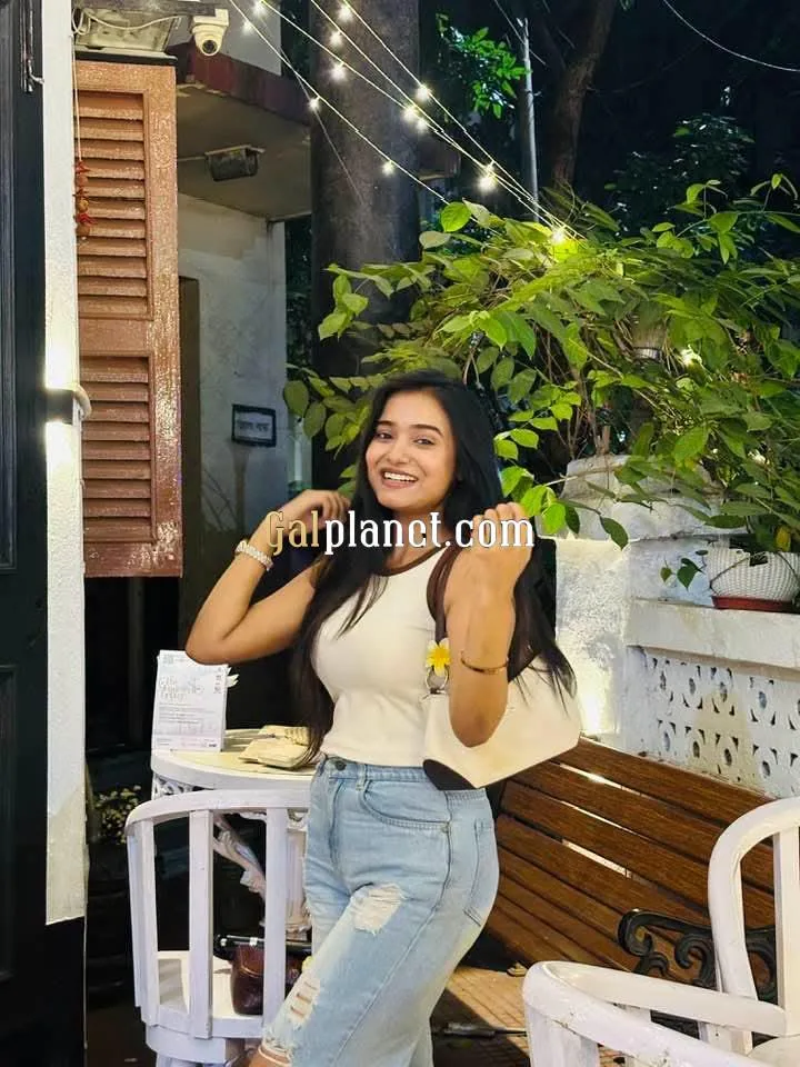 Monika 𝟳𝟲𝟰𝟰𝟴𝟵𝟰𝟮𝟯𝟭 Available well Behaved Well hygienic Girls
