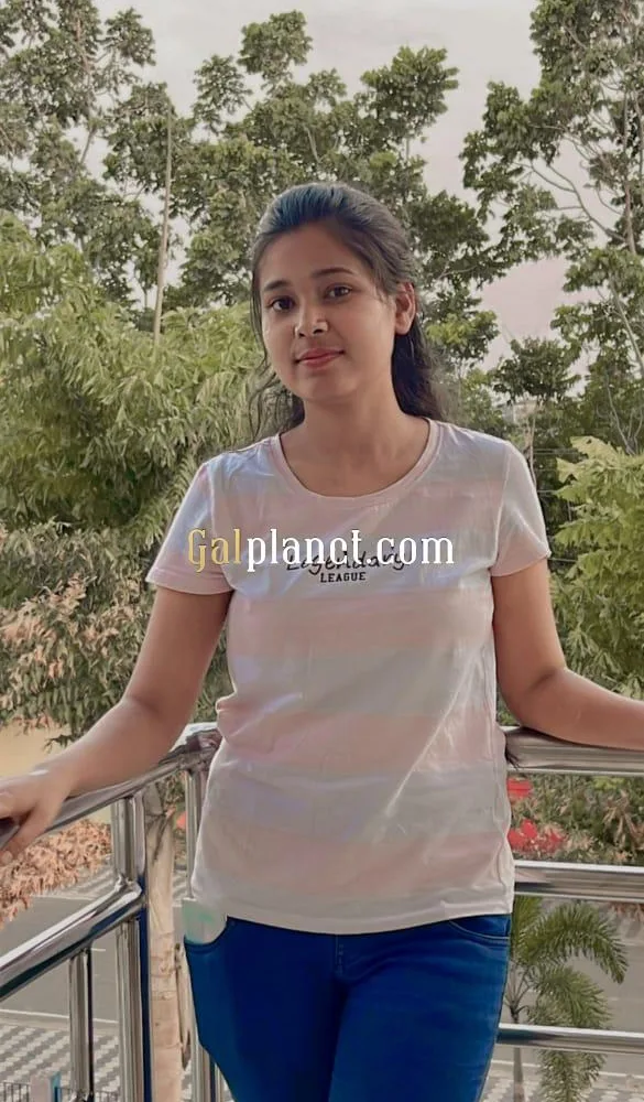 Kriti patel premium cash payment