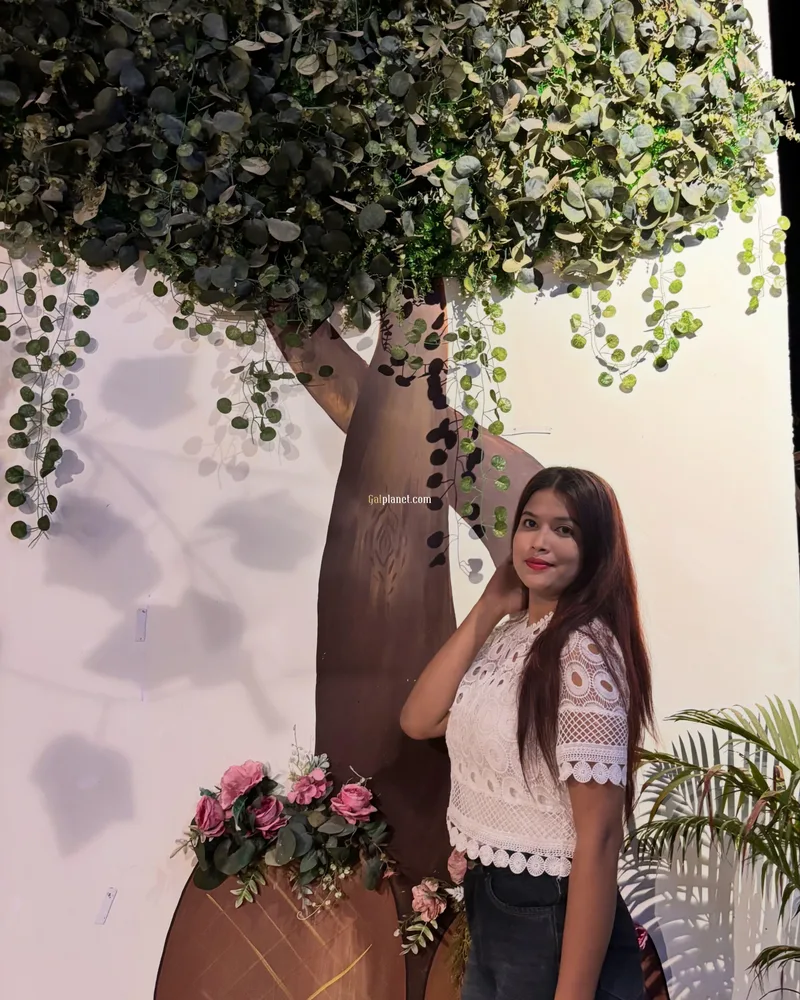 My name is Poonam. I am an independent high-class escort based in [loc