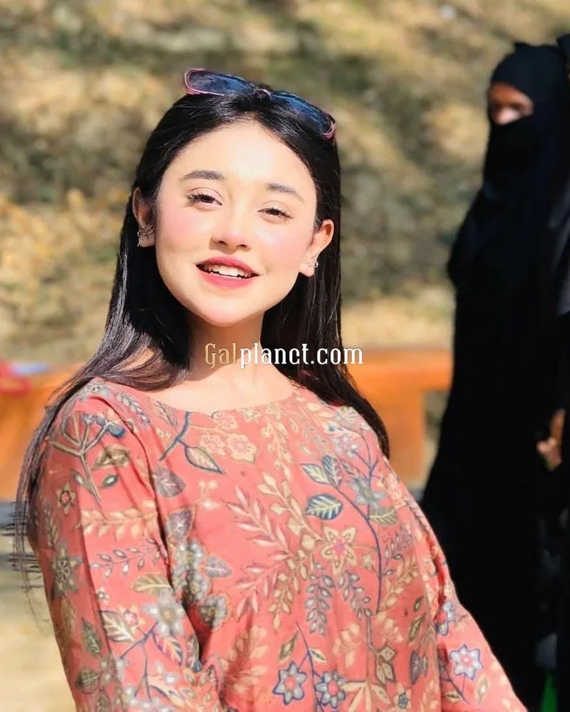 Nisha 𝟳𝟱𝟰𝟰𝟬𝟱𝟰𝟵𝟯𝟮 I Believe Every Meeting Should Feel Natural