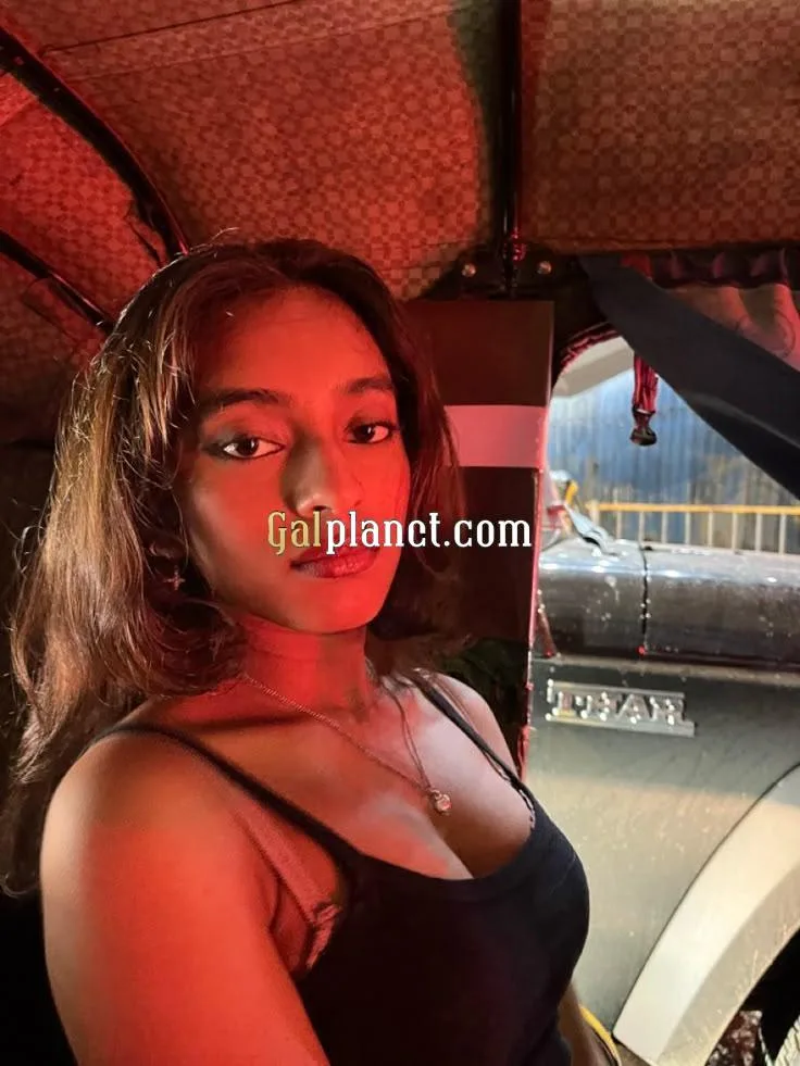 Hot and top model girl low price full cash payment