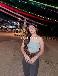 Pooja real mad servi