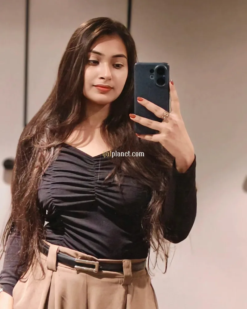 Nisha 𝟳𝟱𝟰𝟰𝟬𝟱𝟰𝟵𝟯𝟮 Escorts Provide In Delhi High Profile Model