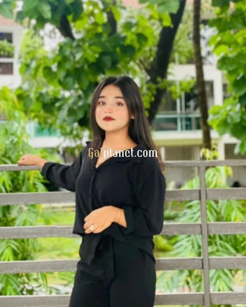 Nisha 𝟳𝟱𝟰𝟰𝟬𝟱𝟰𝟵𝟯𝟮 I like to spread my legs so that u could sm