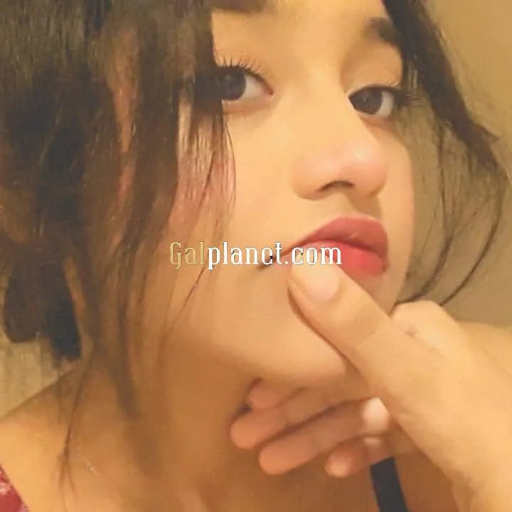 Nisha 𝟳𝟱𝟰𝟰𝟬𝟱𝟰𝟵𝟯𝟮 My place is clean, comfortable, fully air-c