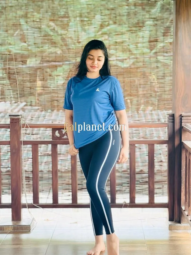 Nashik top model college girl available