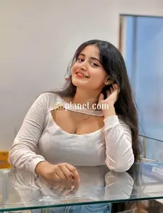 Surat call girl VIP.