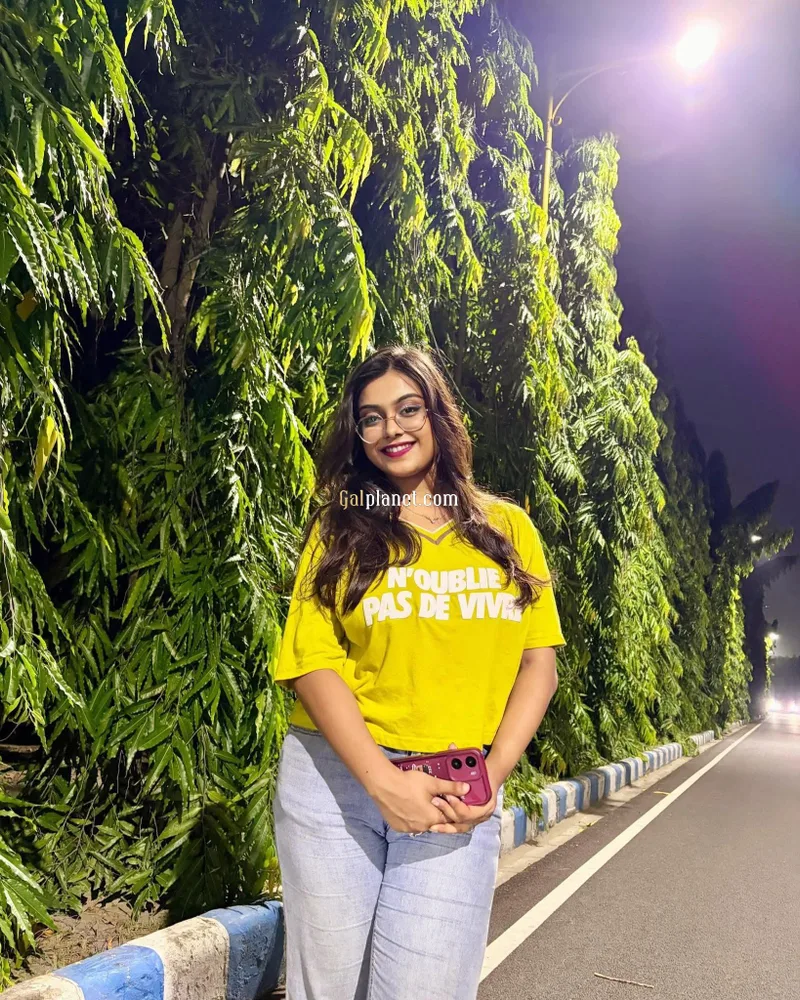 Nisha 𝟳𝟱𝟰𝟰𝟬𝟱𝟰𝟵𝟯𝟮 Private Housewife *** Models *** CELEBRITY