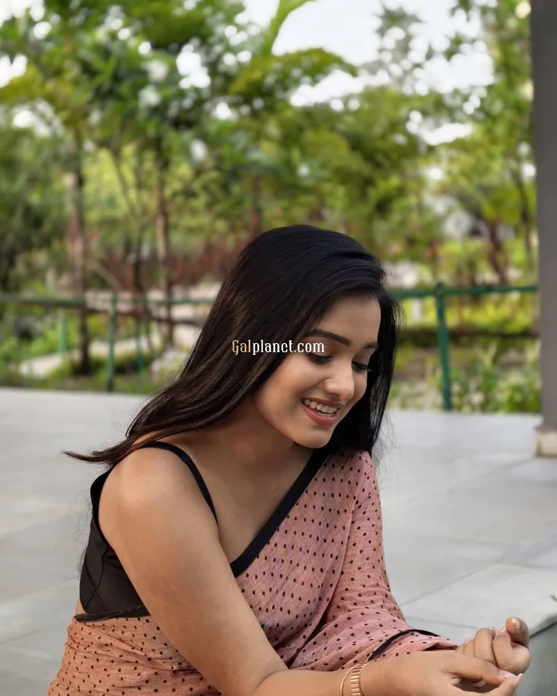 Nisha 𝟳𝟱𝟰𝟰𝟬𝟱𝟰𝟵𝟯𝟮 I Enjoy Meeting Genuine People And Creating