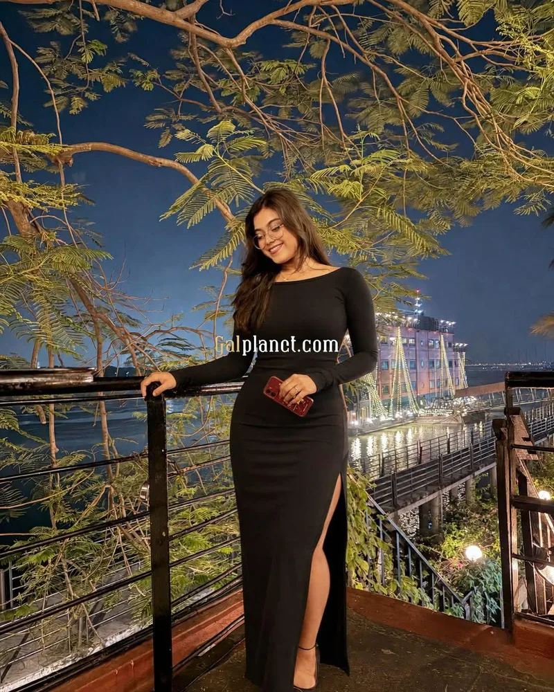Nisha 𝟳𝟱𝟰𝟰𝟬𝟱𝟰𝟵𝟯𝟮 NEW SUPERHOT JUICY BABE WITH SOFT WET PUSSY