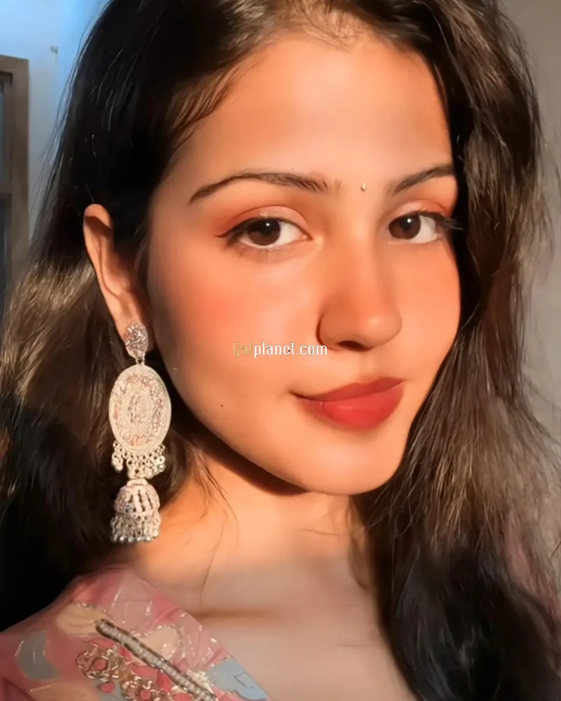 Cash only ppayment available high profile college girl