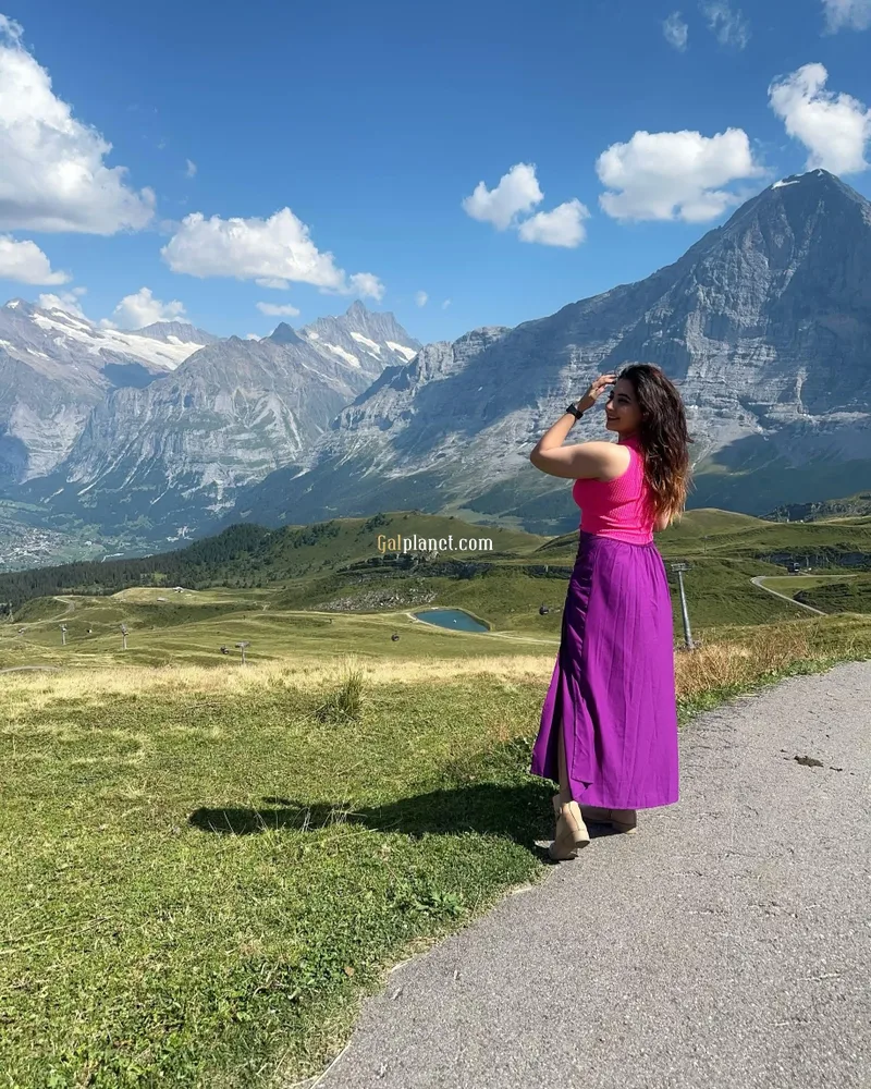 Shreya Available in Hotels Indian, Escorts, College & Models Available