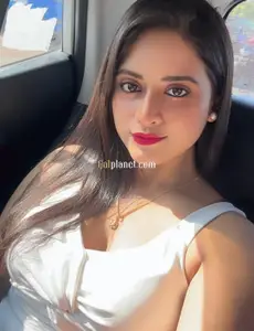 Riya singh escort se