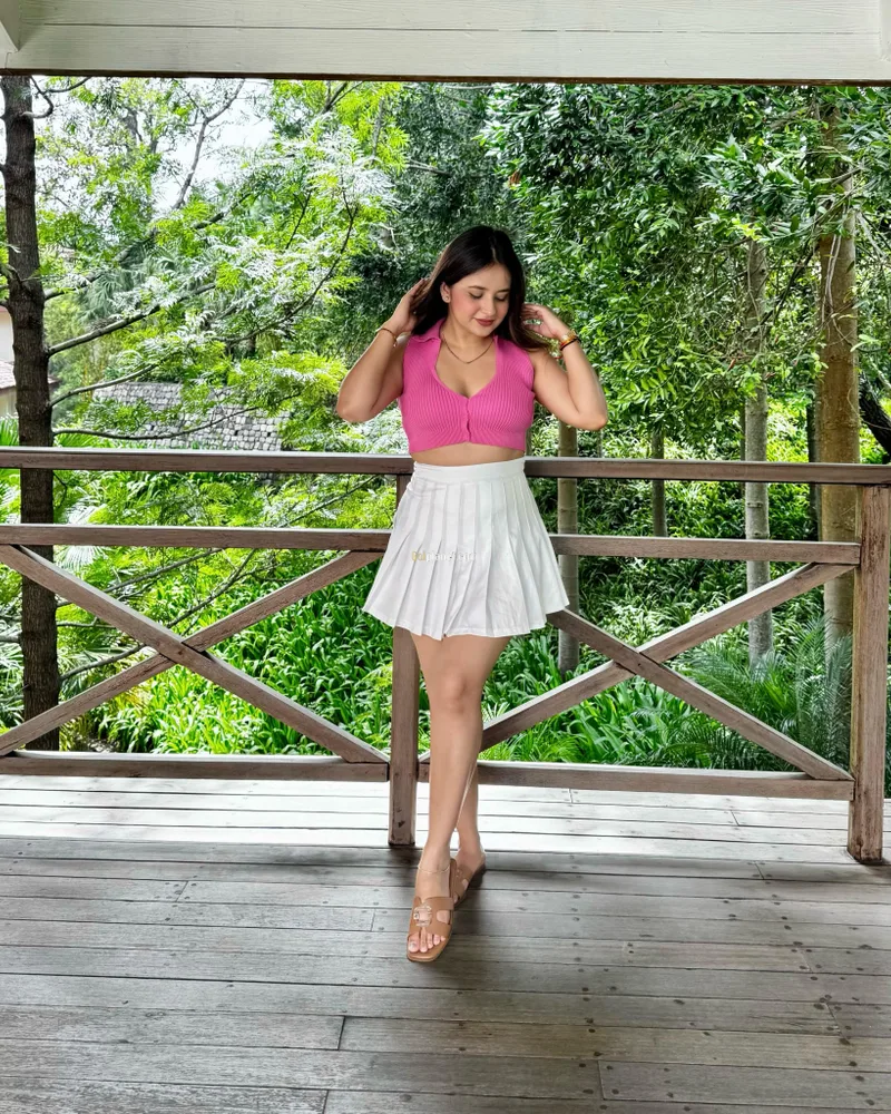 Nisha 𝟳𝟱𝟰𝟰𝟬𝟱𝟰𝟵𝟯𝟮 What I Offer:  - Full-body massage - Kissin