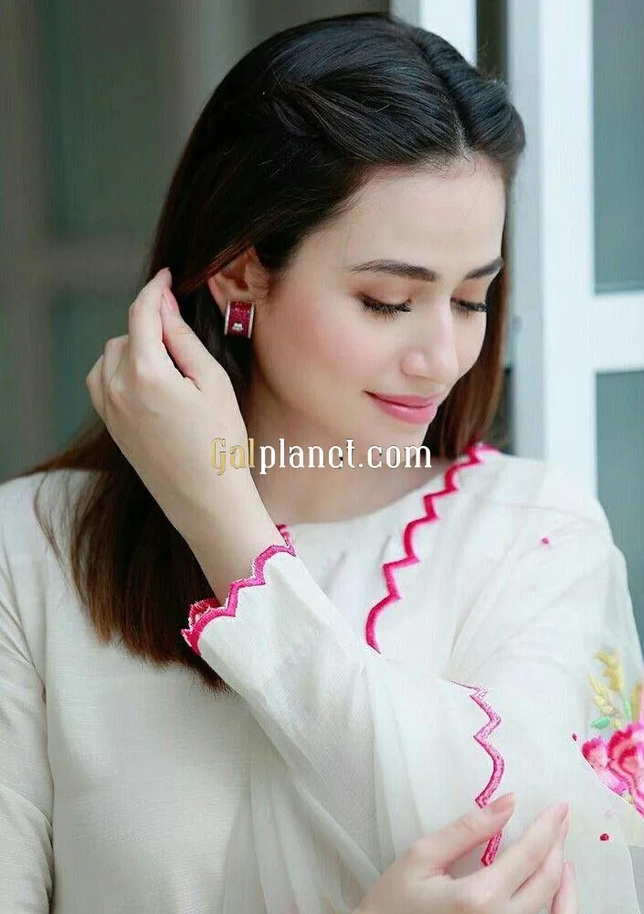 Puja Sharma call me escort service centre full safe and sound