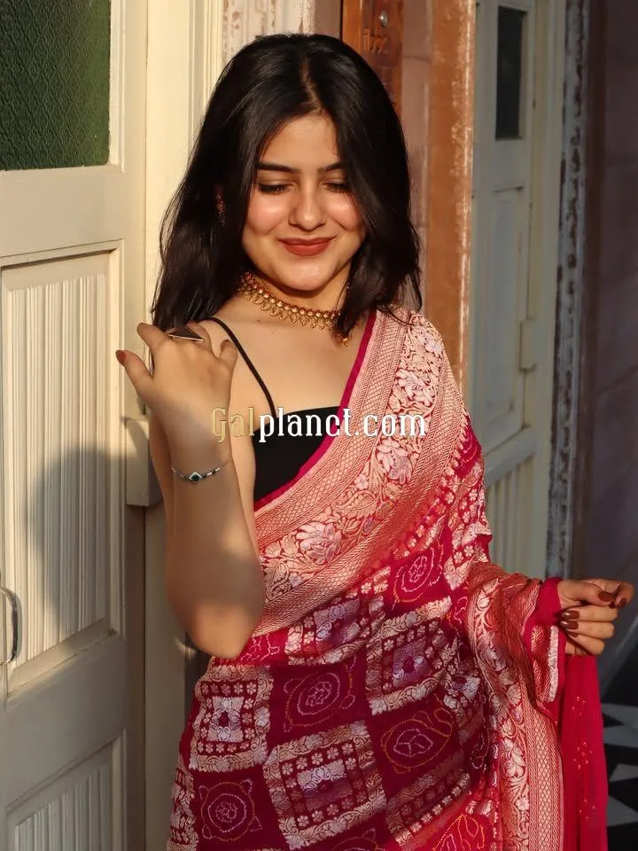 Call Girls In Saket 𝟴𝟏𝟯𝟬𝟰𝟬𝟴𝟮𝟮𝟰 दिल्ली Service 𝟏𝟬𝟬%Genuine