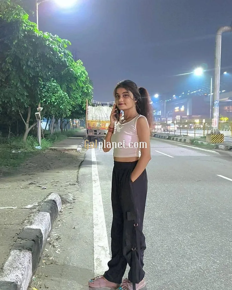Annu top model indipendent girl full service full satisfied low price
