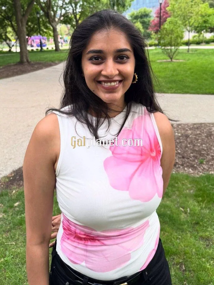 LOW PRICE GIRL VIP TOP MODEL COLLEGE GIRL REAL MEET