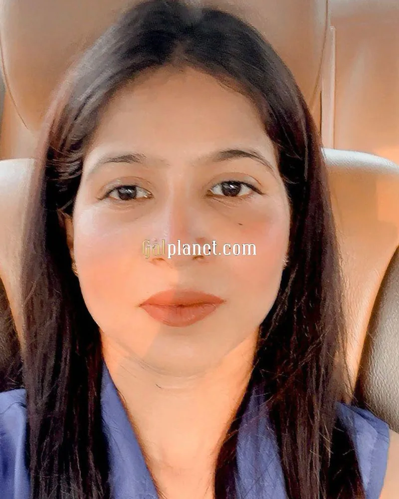 NASHIK INDEPENDENT COLLEGE GIRL AVAILABLE