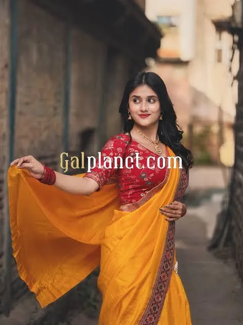 Roy khana escort service