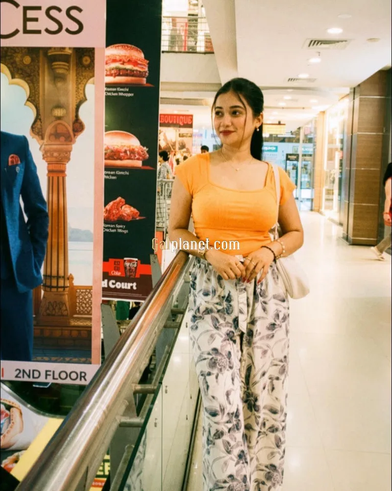 CASH PAYMENT 𝟕𝟒𝟑𝟗𝟑𝟗𝟒𝟏𝟎𝟒 Hot SEXY GIRL AVAILABLE SILIGURI
