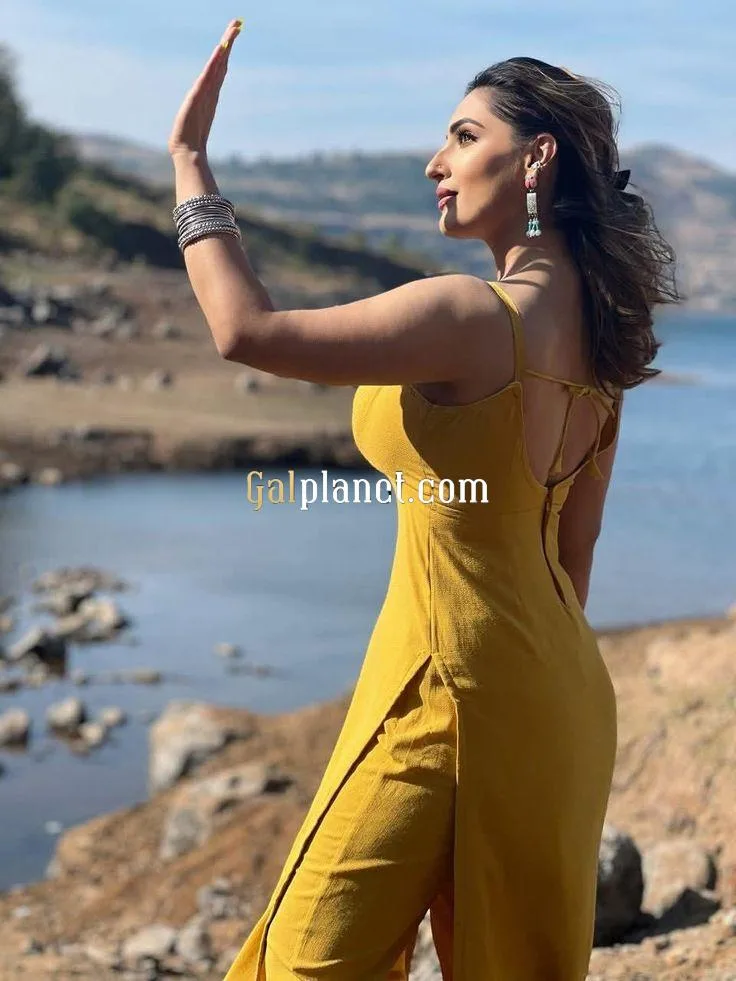 SETA KUMARI AND GENUINE TOP RUSSIAN AVAILABLE