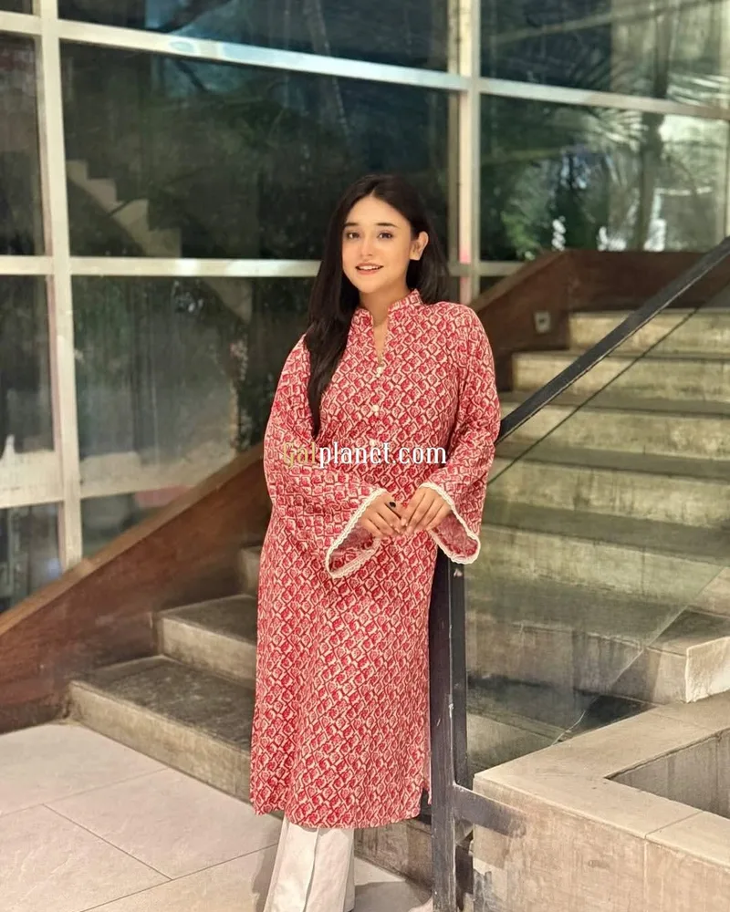 Hi am Sakshi  7644894231 independent call girl staying alone meet di