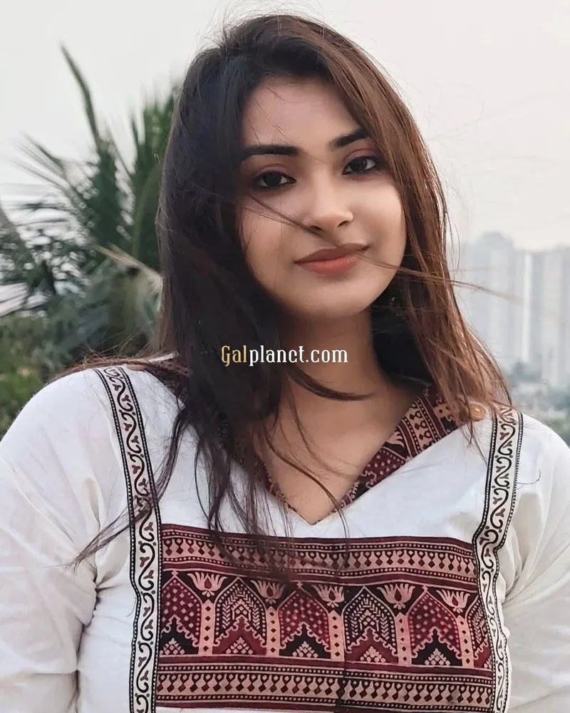 Hello!  I'm Clara, a confident, attractive, and friendly Thailand lady
