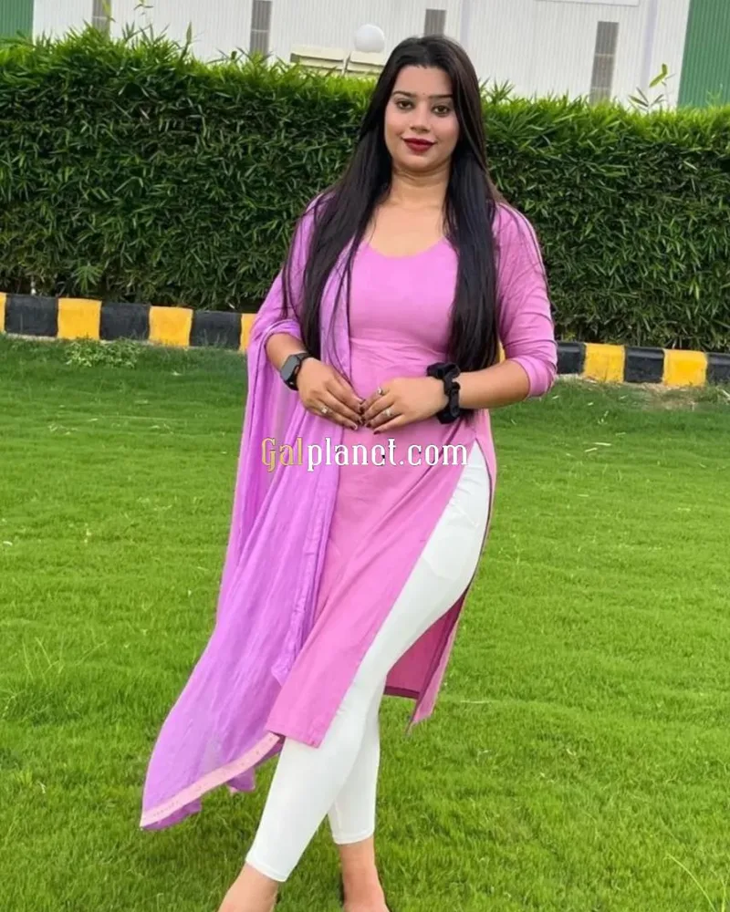Simran call girl ❤️ 𝟖𝟖𝟎𝟗𝟕𝟓𝟔𝟎𝟑𝟒 ❤️ call girls in escort servi
