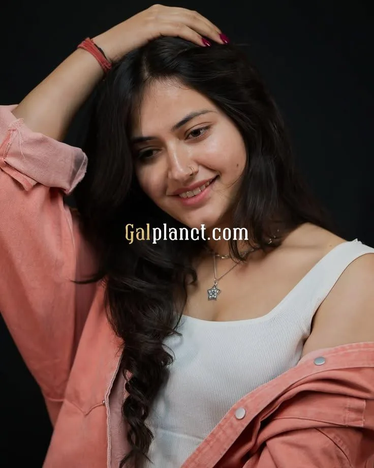 91538 26435 Mumbai VIP call girl only cash payment full enjoy service