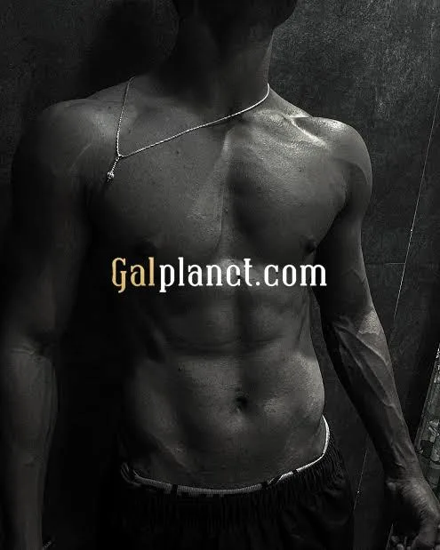Kerala Call boy service ladies only 