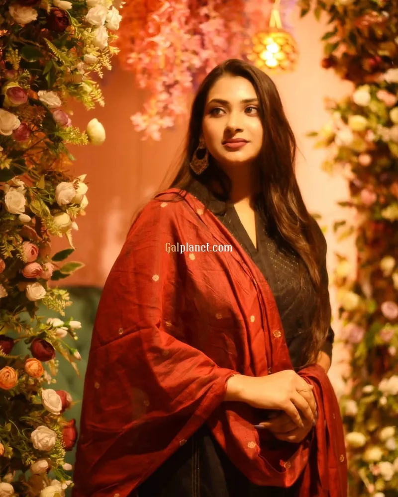 Nisha 𝟳𝟱𝟰𝟰𝟬𝟱𝟰𝟵𝟯𝟮 GOOD QUALITY EDUCATED PROFILE HOTEL SERVICE