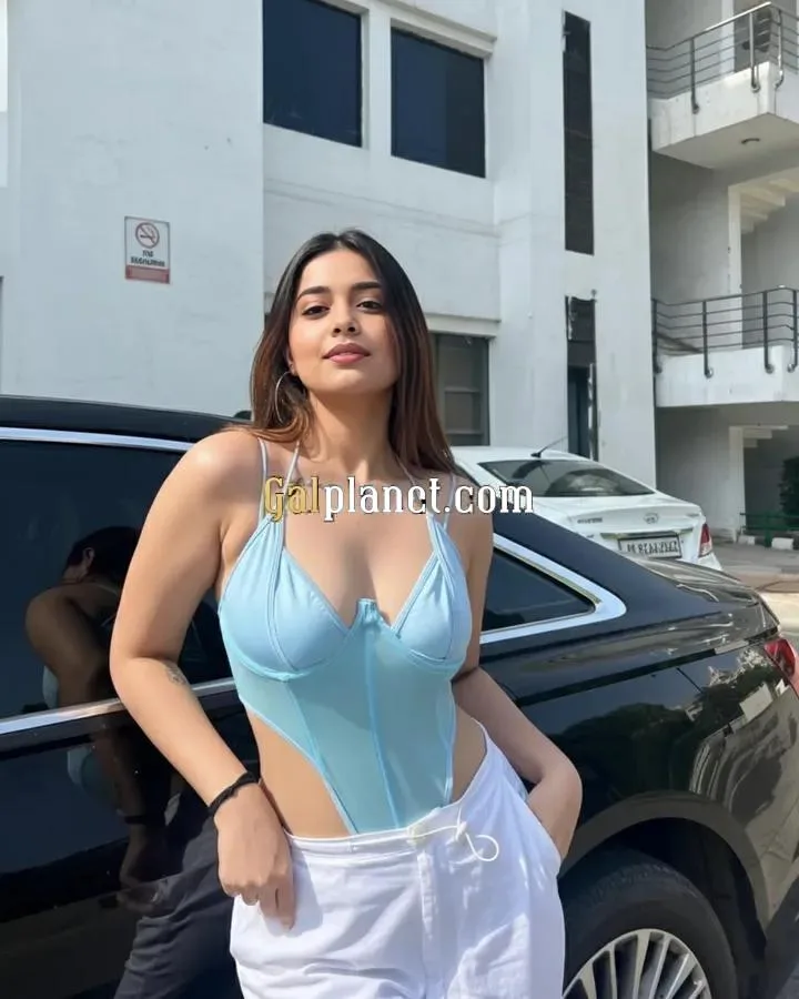 best service call girls only cash payment