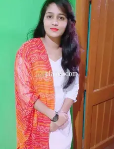 Riya choudhary Cutta