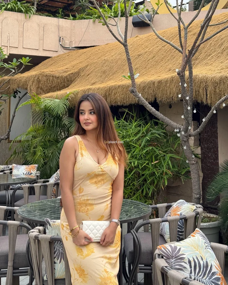 Monika 𝟳𝟲𝟰𝟰𝟴𝟵𝟰𝟮𝟯𝟭 My self divya top model college girl and h
