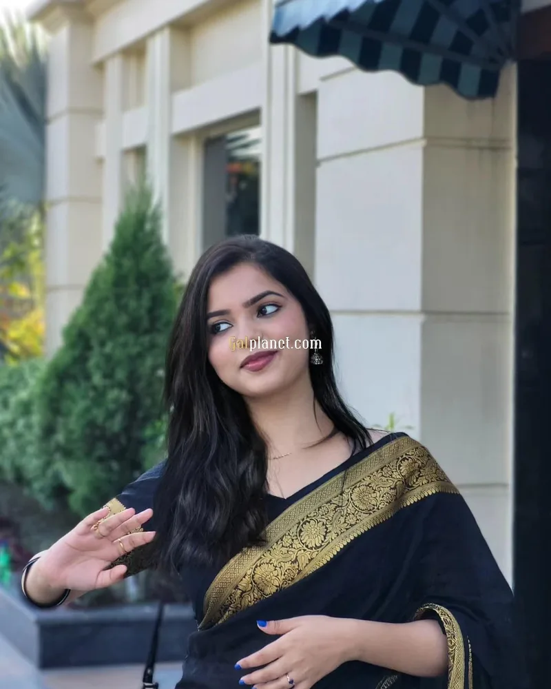Nisha ✅💸Hand to hand cash payment genuine service high profile girl