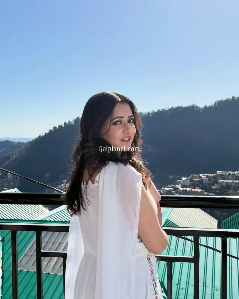 Today new profile available minakshi vip top model slim girl cash paym