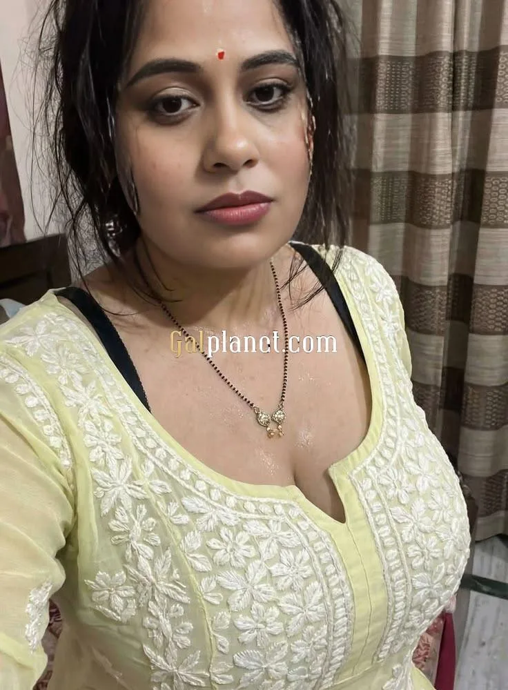 Jhansi 110% genuine person full experience girls available anytime ava