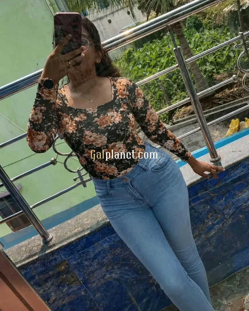 Nisha 𝟳𝟱𝟰𝟰𝟬𝟱𝟰𝟵𝟯𝟮 I Provide Hottest Female and Are Safe And C