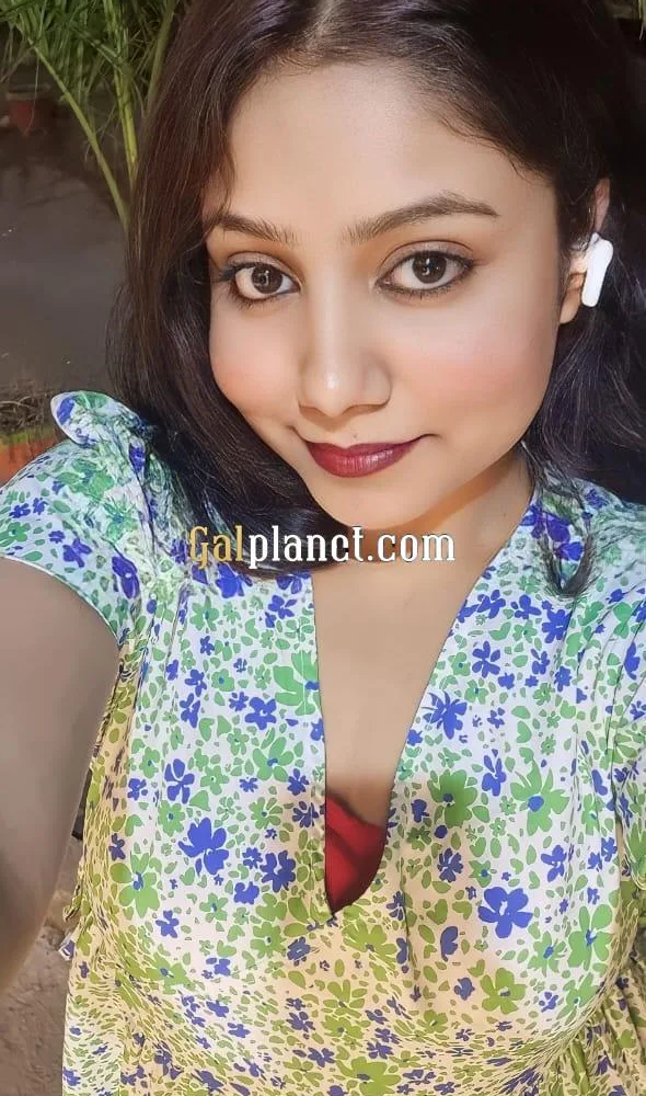 NEW MODEL SEXY' COLLEGE GIRL HOUSEWIFE HOTEL AND HOME