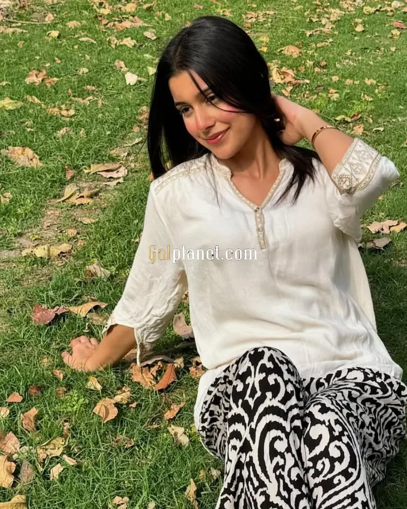 Priyanka Sharma singh call girl escort service