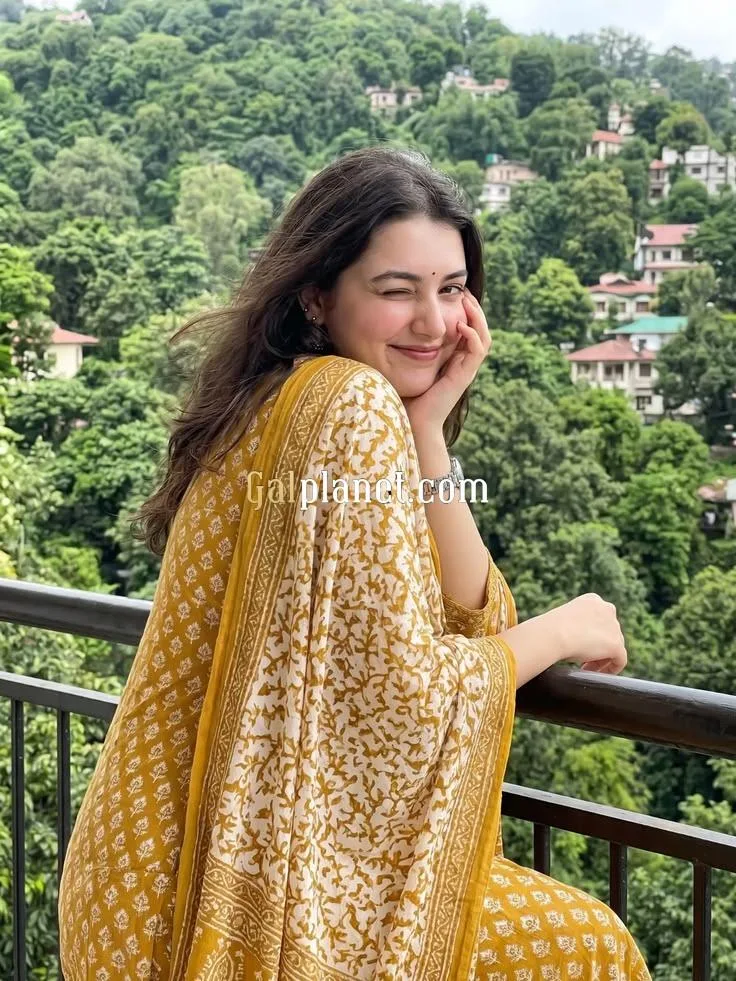 Darjeeling paid girls available in all city Darjeeling full cash payme
