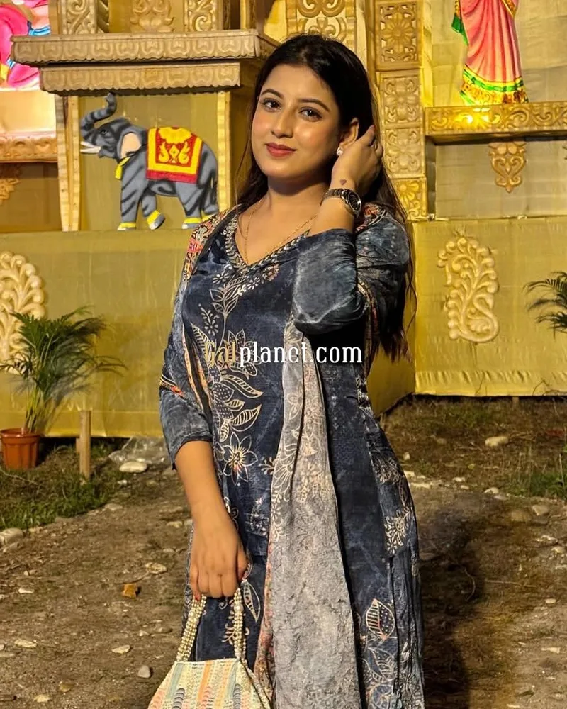 𝟕𝟖𝟕𝟎𝟒𝟕𝟓𝟖𝟎𝟏 VIP Call Girls in Bhilai - Escort Service 24/7