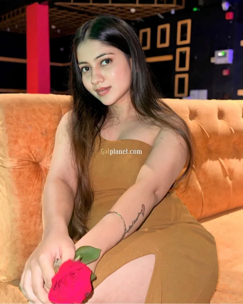 My self Neha Singh High Profile indipendent college girl cash payment